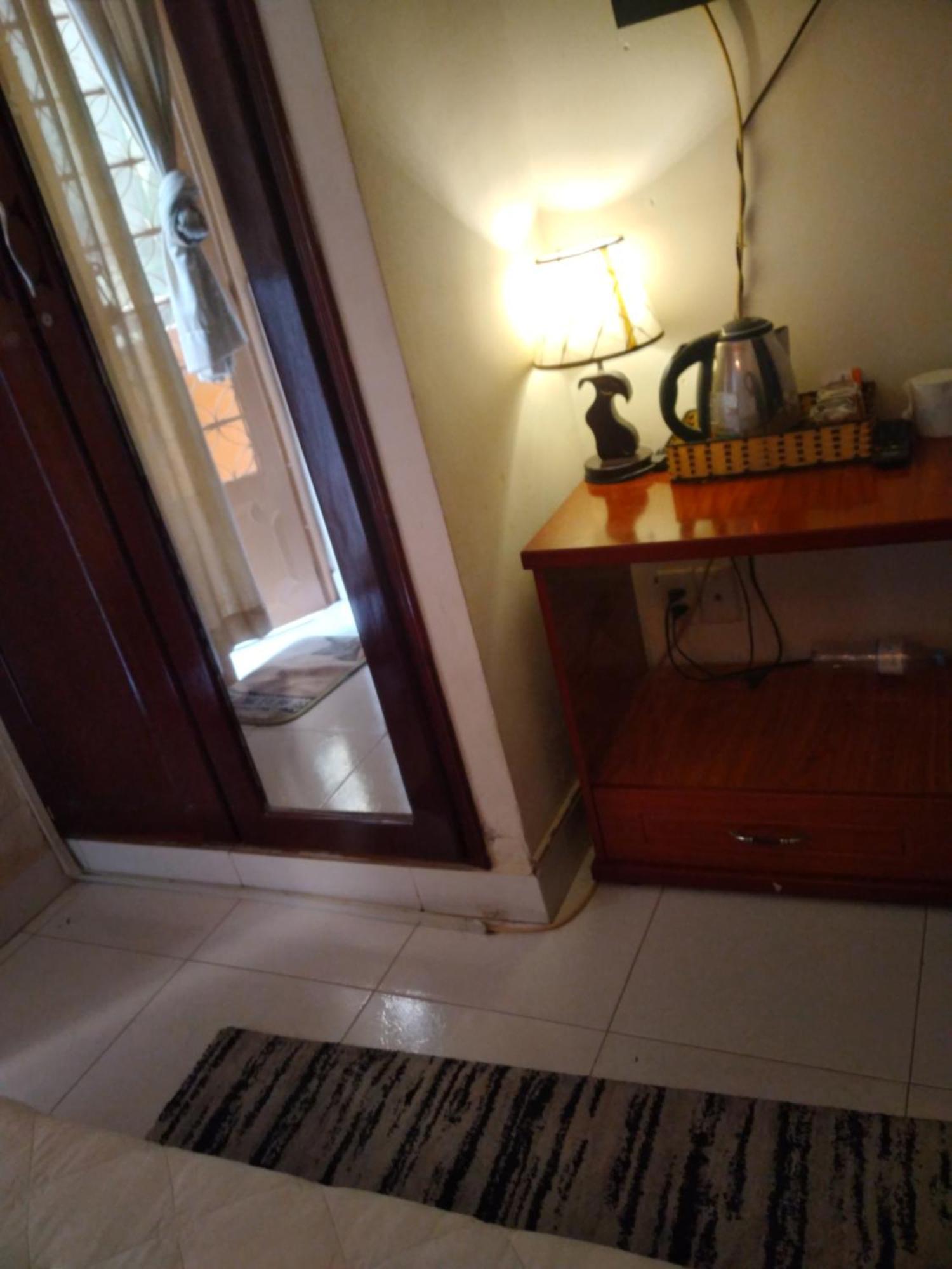 Guest House Uttrang Ho Chi Minh-stad Buitenkant foto